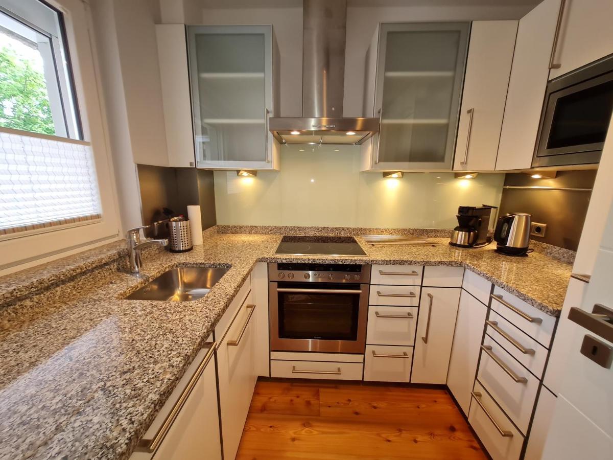 Wohnung Fleethoern - Zentral, Ruhig, Mit Parkplatz Und Balkon Kiel Extérieur photo